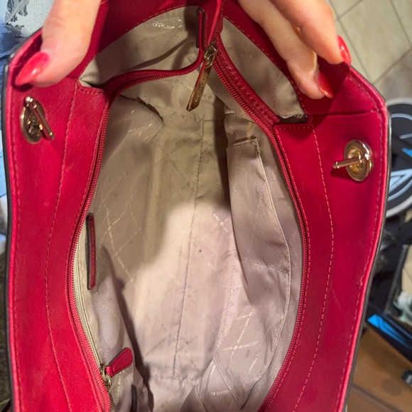Michael Kors Purse RED.
Beautiful condition. 
Used maybe 3 times - Picture 10 of 11